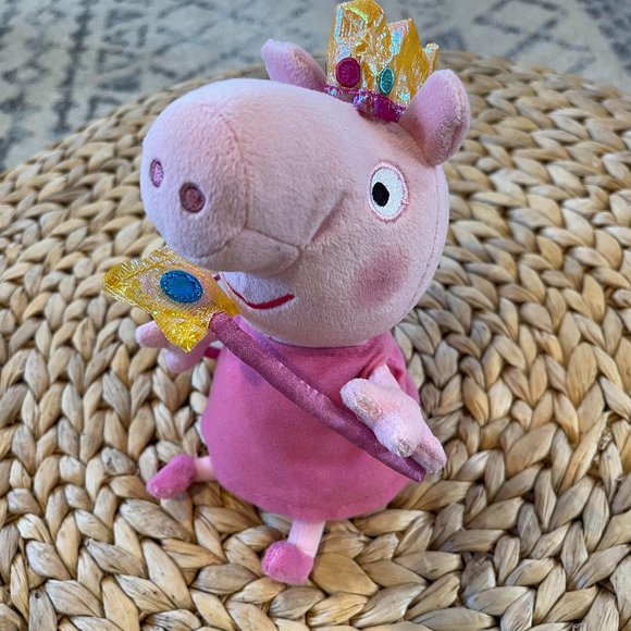 2015 TY Princess Peppa with Crown, Wand and Wings - Picture 2 of 11